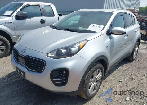 2018 Kia Sportage Lx z USA, uszkodzony, nr VIN KNDPMCAC1J7446566